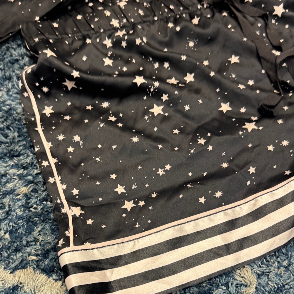 New Victoria's Secret size Large Black Stars loungewear Pajama Set - Picture 11 of 15